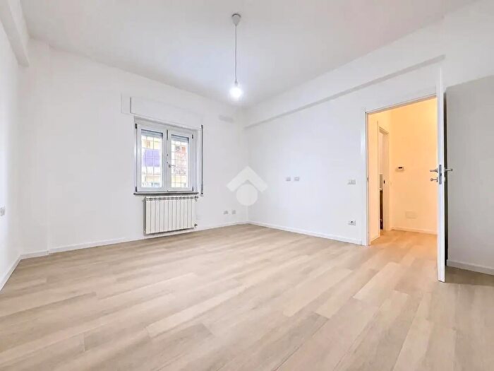 Appartamento bilocale in vendita in Via Orso Mario Corbino, Roma