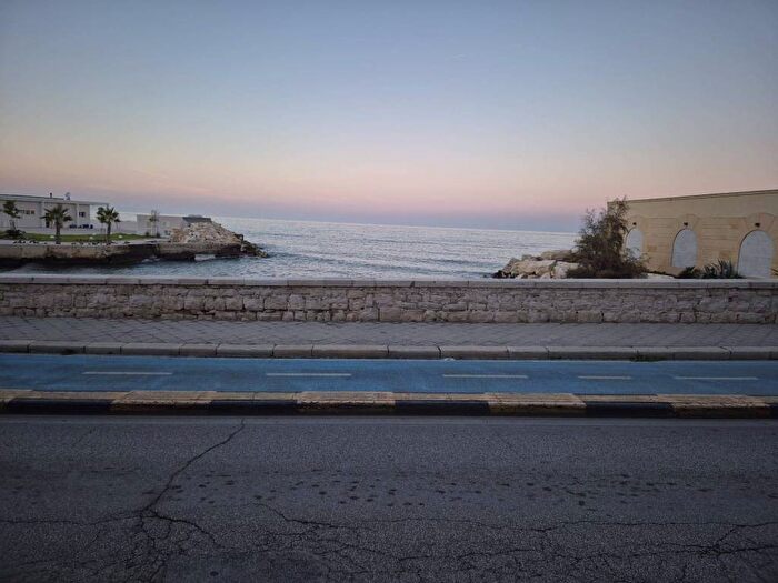 Appartamento monolocale in affitto in Lungomare Cristoforo Colombo, Trani