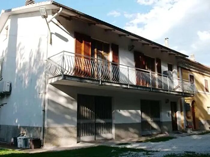 Casa con 10 locali in vendita in Osimo