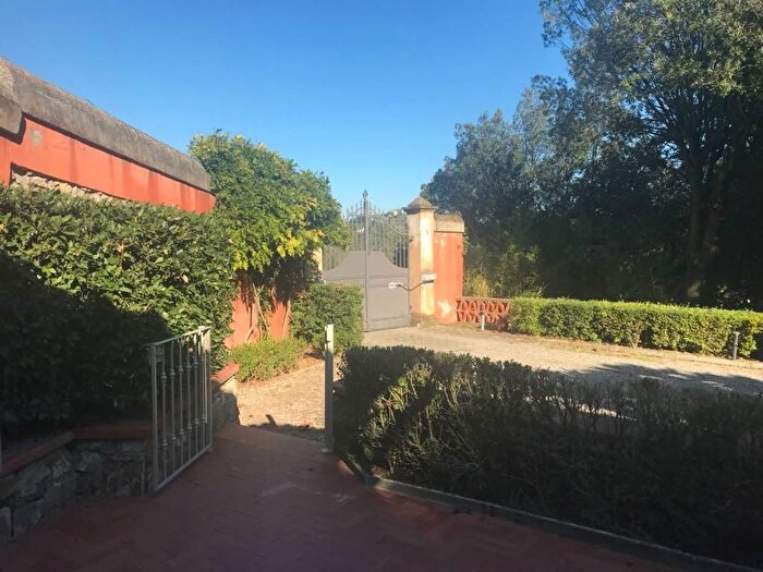 Appartamento con 5 locali in affitto in Via Vecchia di Pozzolatico, Galluzzo, Firenze