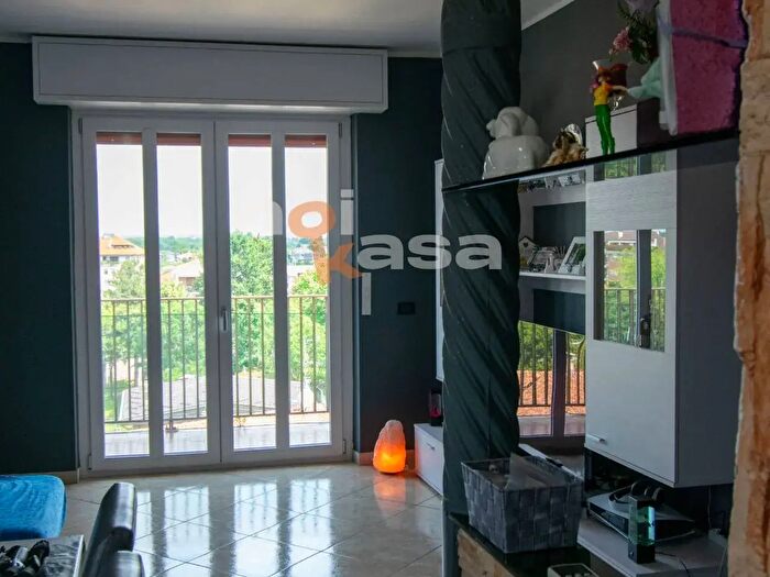 Appartamento trilocale in vendita in Via delle Cicale, Busto Arsizio