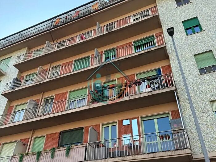 Appartamento quadrilocale in vendita in Via Sempione, Torino
