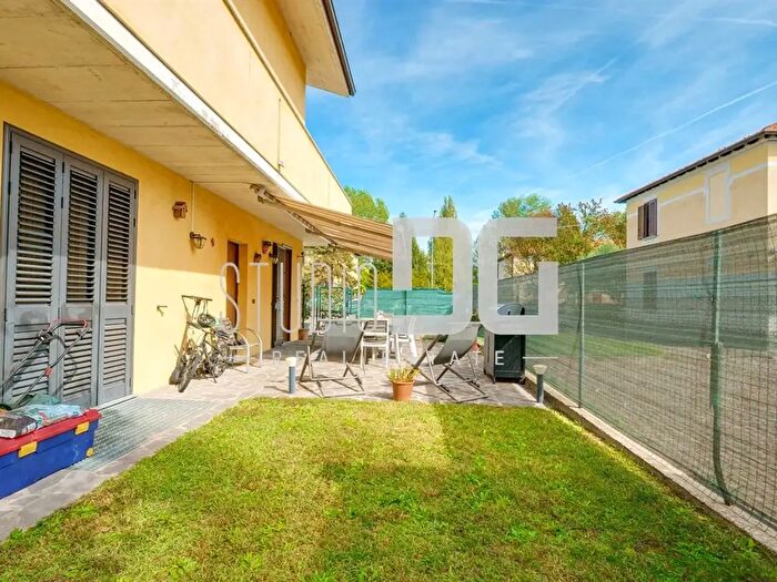 Appartamento trilocale in vendita in Via Martinelli, Cesano Maderno