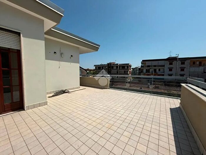 Appartamento quadrilocale in vendita in Via degli Oleandri, Melito Di Napoli