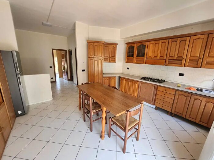 Appartamento con 5 locali in vendita in Via Monforte, Campobasso