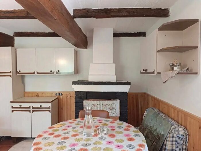 Casa trilocale in affitto in Fornovo Di Taro