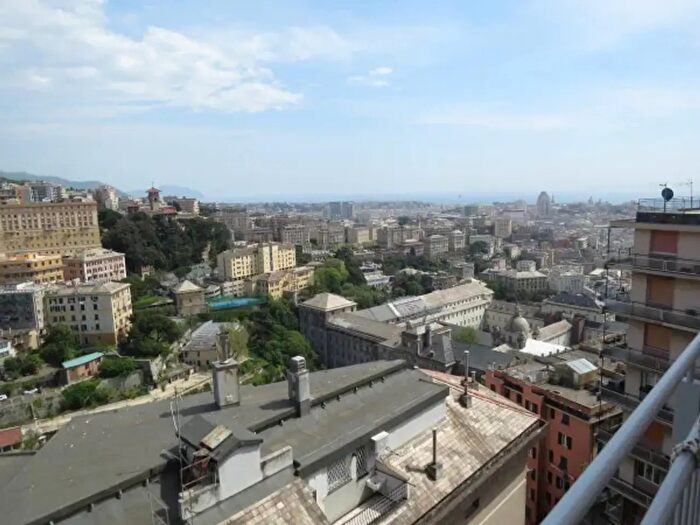 Appartamento con 5 locali in vendita in Via Sinibaldo Scorza, Genova