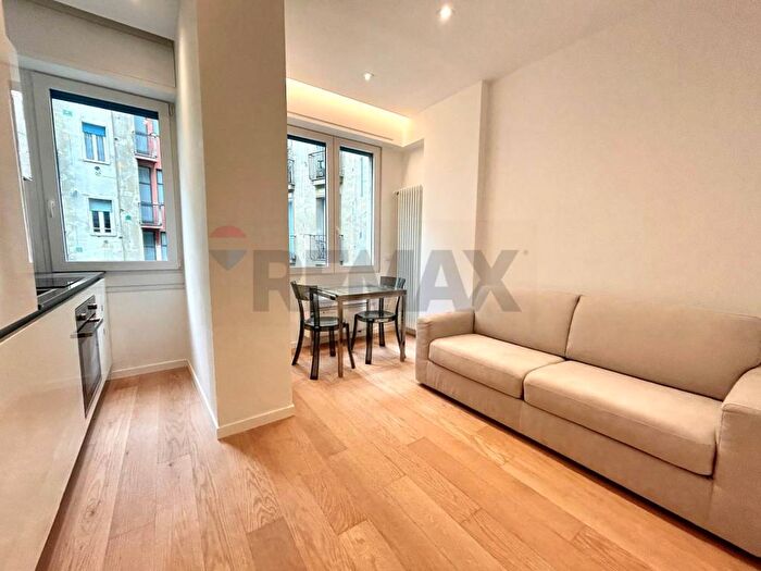 Appartamento bilocale in affitto in Via Giuseppe Meda, Ascanio Sforza, Milano