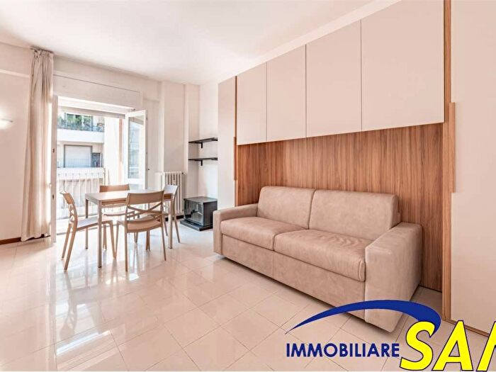 Appartamento monolocale in affitto in Via Cardinal Mezzofanti, Argonne Corsica, Milano