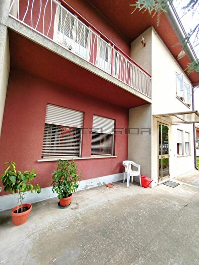 Casa con 6 locali in vendita in Via G Matteotti N Bis Cavarzere Ve, Cavarzere