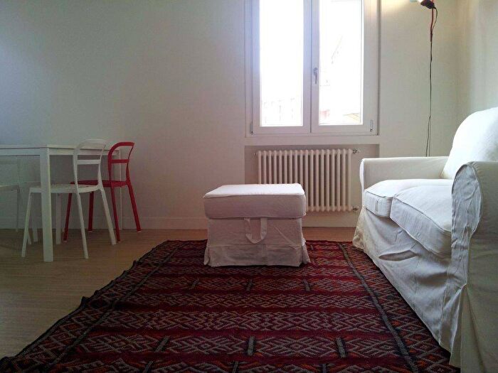 Appartamento bilocale in affitto in Via Giovanni da Procida, Sempione, Milano