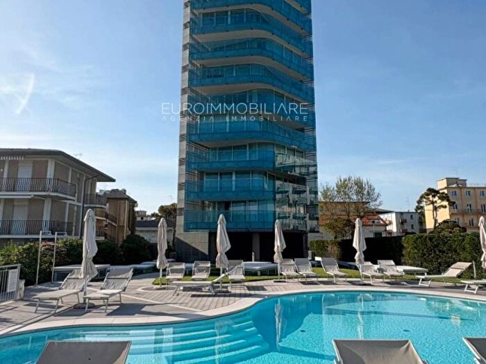 Appartamento quadrilocale in affitto in Via Padova, Lido Ovest Faro, Jesolo