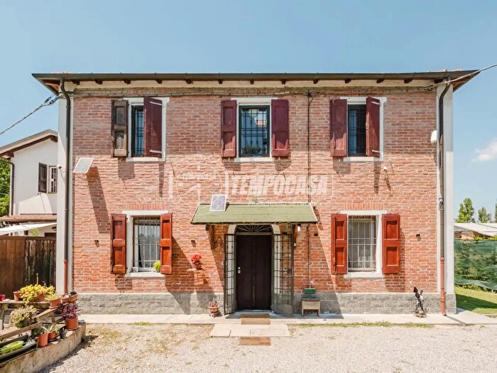 Casa con 5 locali in vendita in Ozzano Dell'Emilia