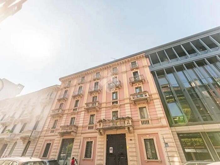 Appartamento trilocale in affitto in Via Maurizio Quadrio, Milano