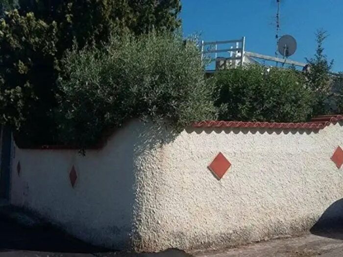 Casa con 6 locali in vendita in Augusta