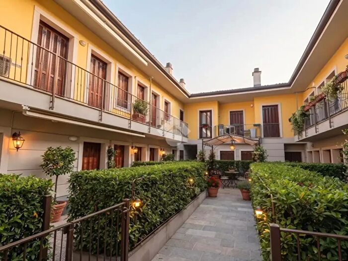 Casa trilocale in vendita in Via Cavour, Seregno