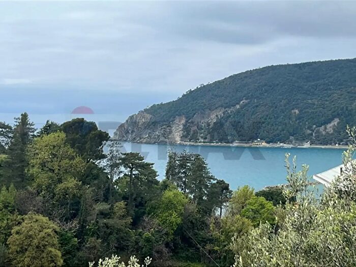 Appartamento trilocale in vendita in Moneglia