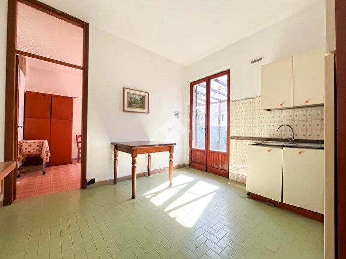 Appartamento quadrilocale in vendita in Via Marcello Garosi, Massa