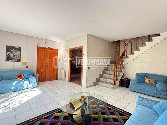 Casa con 5 locali in vendita in Via Bosconero, Roma