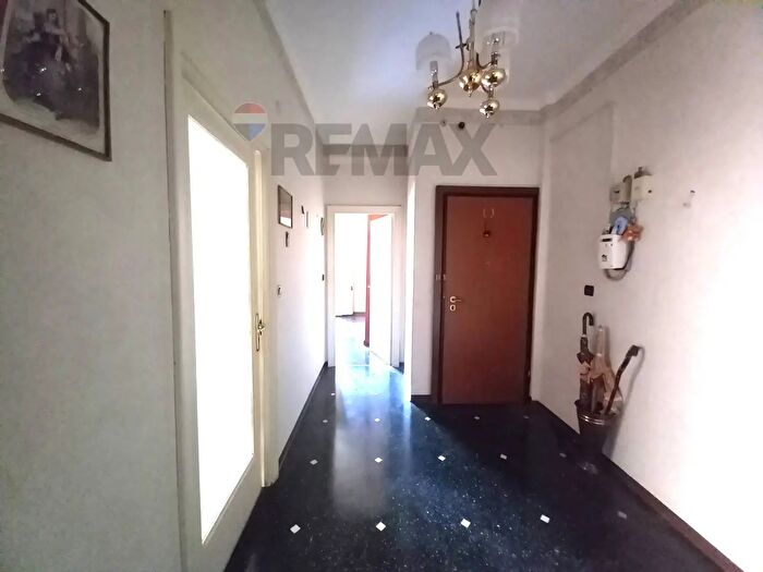 Appartamento con 5 locali in vendita in Via Giovanni Arrivabene B, Genova