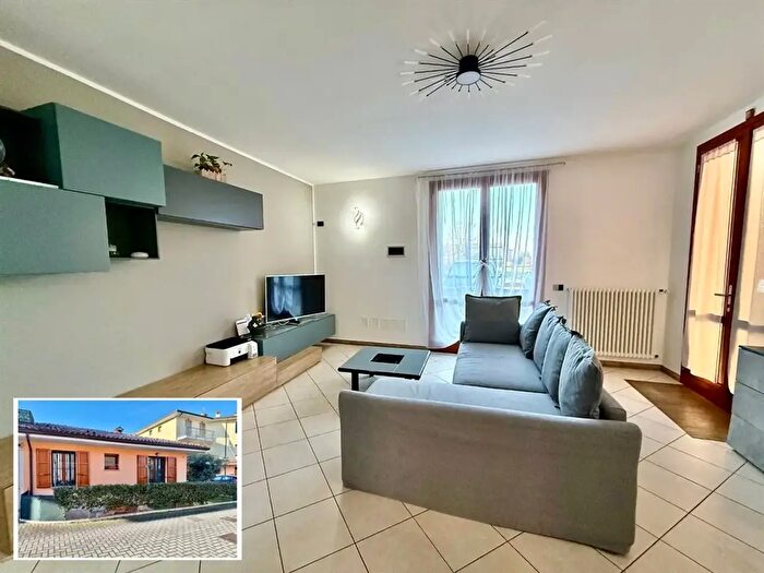 Casa con 5 locali in vendita in Via Santerno Ammonite, Ravenna