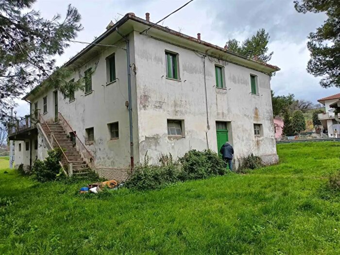 Casa con 10 locali in vendita in Via Roncaglia, San Lorenzo In Campo