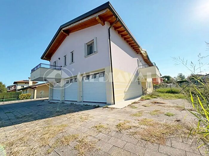 Appartamento quadrilocale in vendita in Via Vincenzo Bellini, San Michele Al Tagliamento