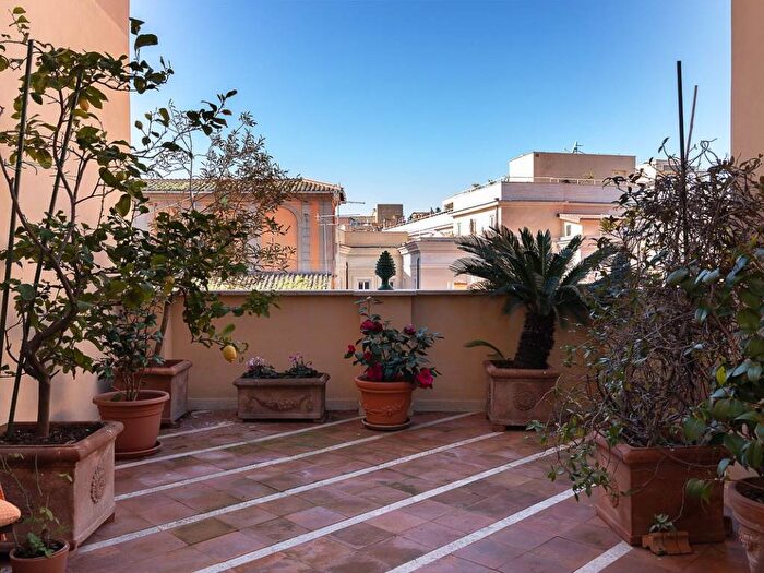 Casa bilocale in affitto in Via dellArchetto, Trevi, Roma