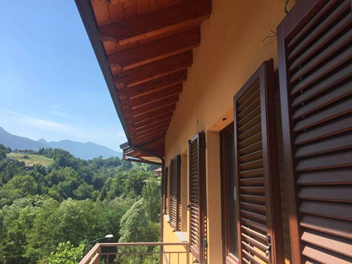 Appartamento bilocale in affitto in Via Antonio Stoppani, Ponte Giurino, Berbenno