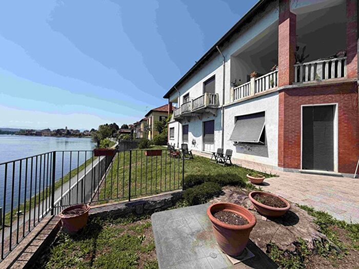 Appartamento bilocale in affitto in Via Guglielmo Marconi, Centro, Sesto Calende