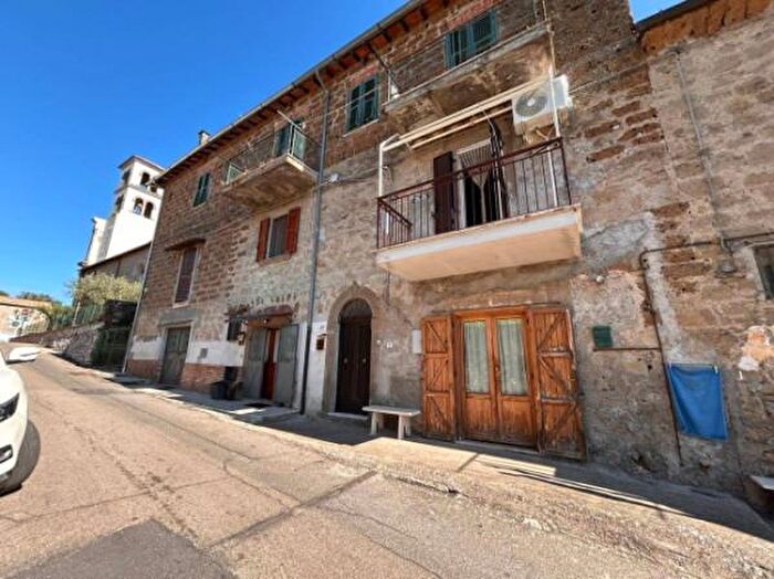 Appartamento trilocale in vendita in Via Po, Bassano In Teverina