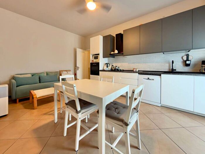 Appartamento trilocale in affitto in Via Giosuè Carducci, Centro, Borgosatollo