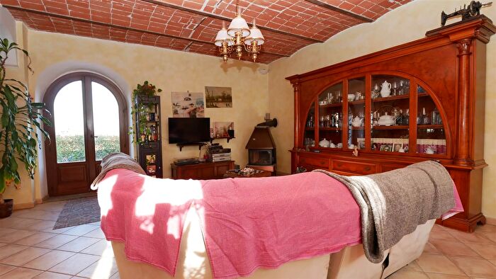 Casa con 6 locali in vendita in Novi Via Verdi Arquata Scrivia Tortona Lcitalia, Bosco Marengo