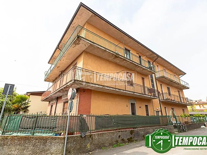 Appartamento trilocale in vendita in Via a Grandi, Senna Lodigiana
