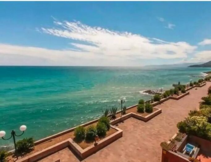 Appartamento con 5 locali in vendita in Piazzetta del Centro, Arenzano