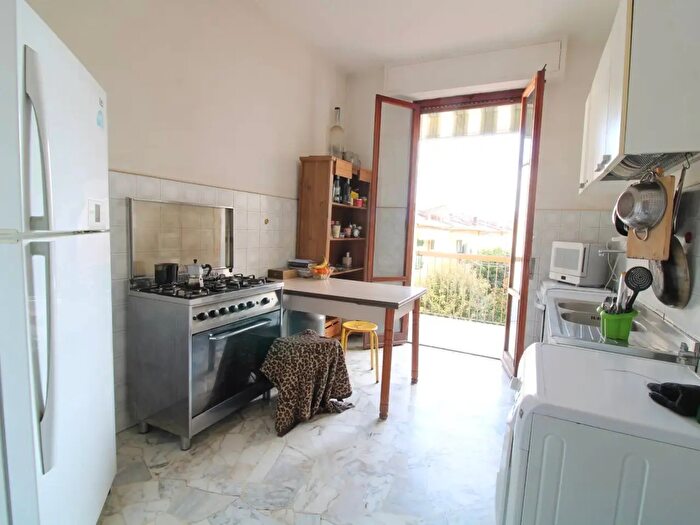 Appartamento trilocale in vendita in Via Reginaldo Giuliani, Firenze