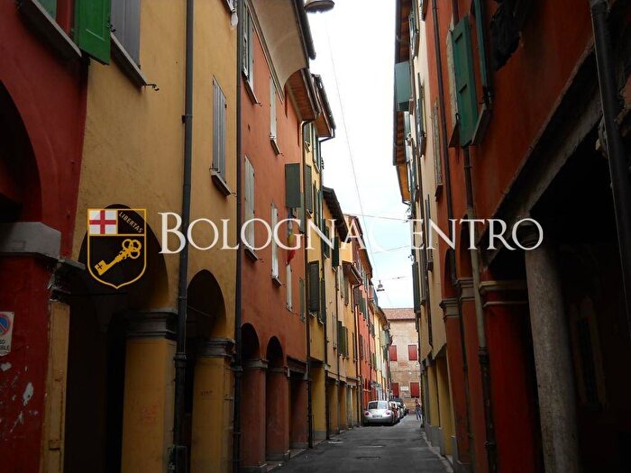 Appartamento trilocale in affitto in Via Solferino Adze, Castiglione Tribunale, Bologna