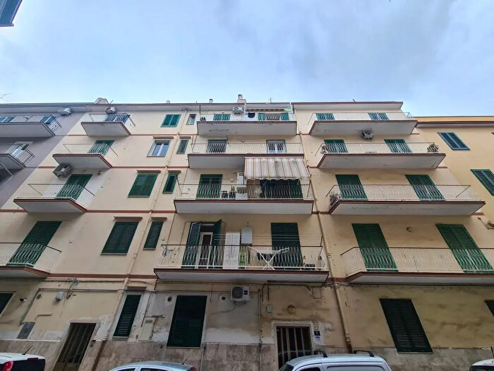 Appartamento trilocale in vendita in Via del Plebiscito, Bisceglie