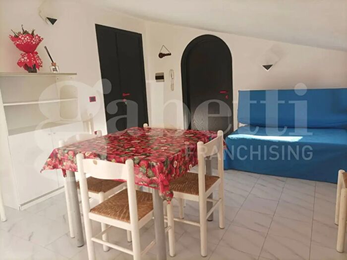 Appartamento bilocale in vendita in Viale Colombo Sn, Quartu SantElena