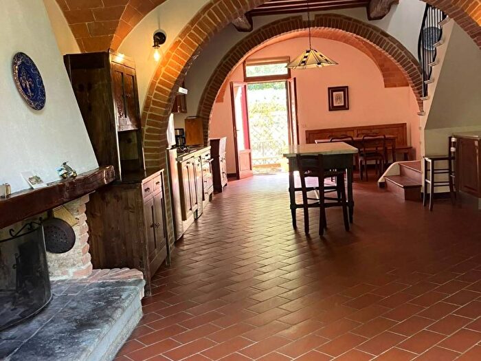 Casa con 5 locali in affitto in Centro, Terricciola