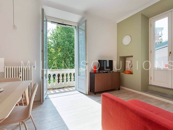 Appartamento trilocale in affitto in via Bernardino Telesio, Pagano, Milano