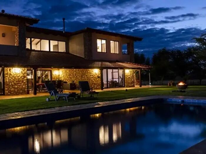 Casa con 6 locali in vendita in Viale Roma, Sacrofano