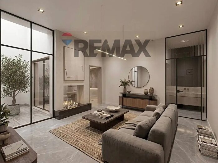 Casa trilocale in vendita in Via Venezia Giulia, San Pietro Vernotico