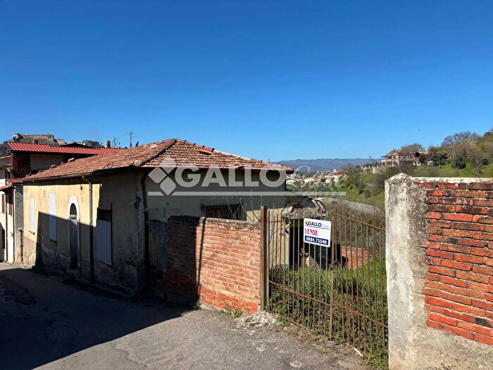 Casa quadrilocale in vendita in Cosenza