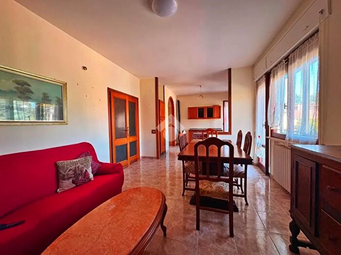 Appartamento con 6 locali in vendita in Via Don Antonio Brunozzi, Sigillo