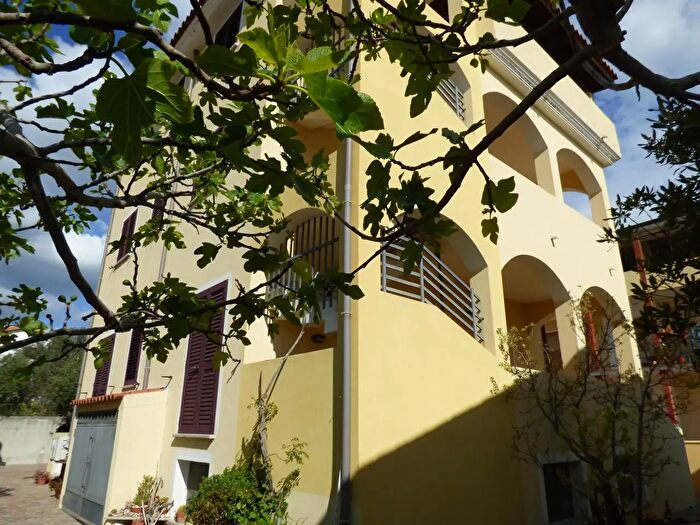 Casa con 10 locali in vendita in Siniscola