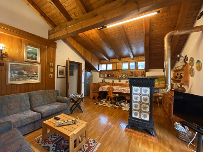 Appartamento con 6 locali in vendita in Borgo Salagona, Vigo Di Cadore