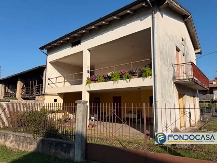 Casa quadrilocale in vendita in Via Monte Santo, Adro
