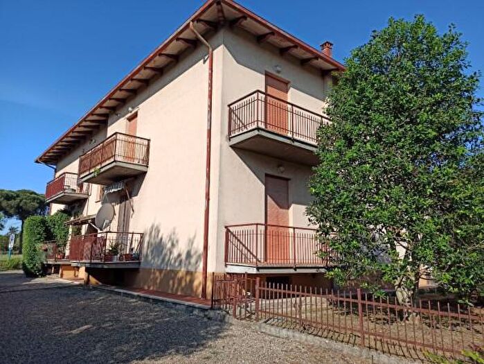 Appartamento trilocale in vendita in Via Roma, Castiglione Del Lago