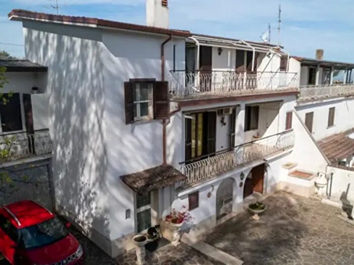 Casa con 6 locali in vendita in Via Colle Rossetto, Gallicano Nel Lazio